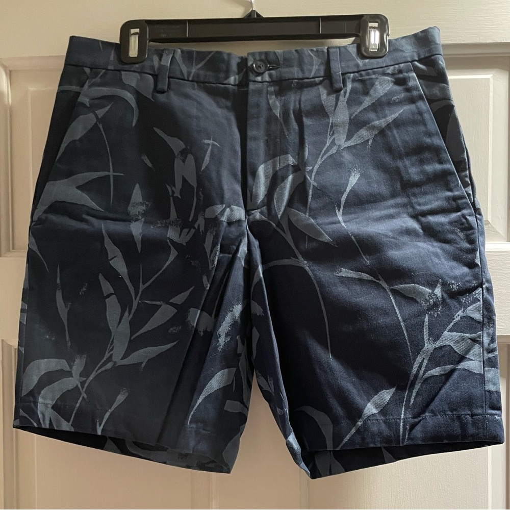 Perry Ellis Navy Blue Leaf Print Men's Flat Front Jacquard Shorts